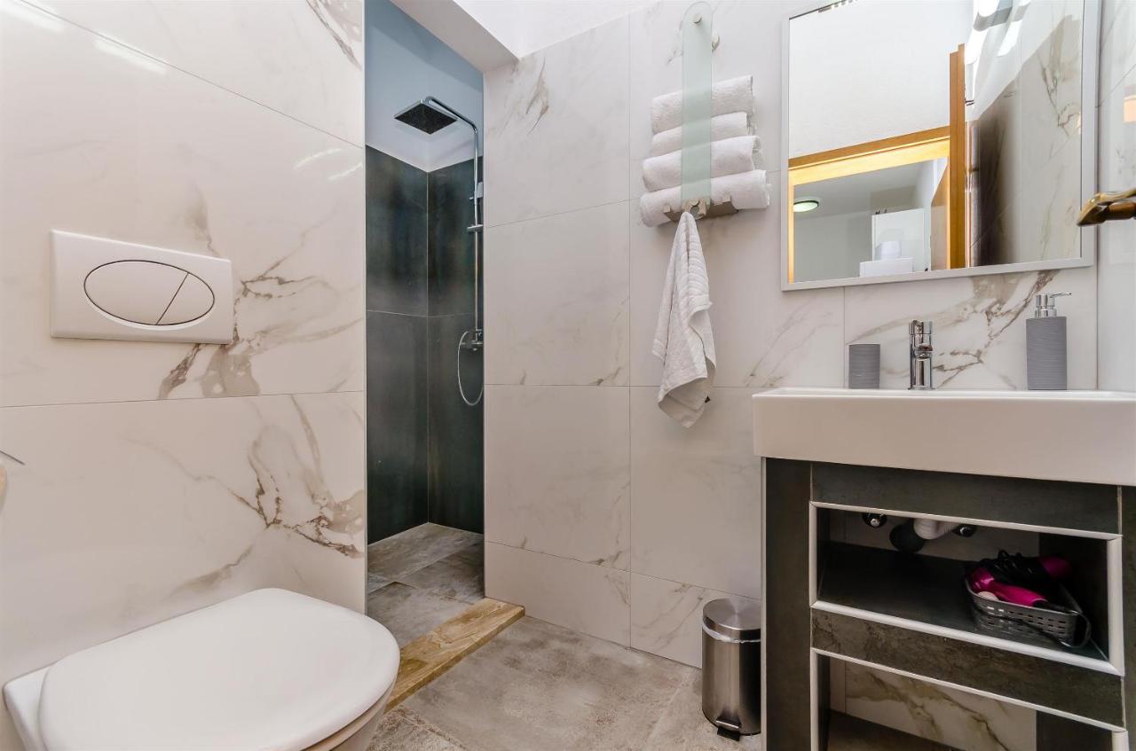 Apartments Marina 特罗吉尔 外观 照片