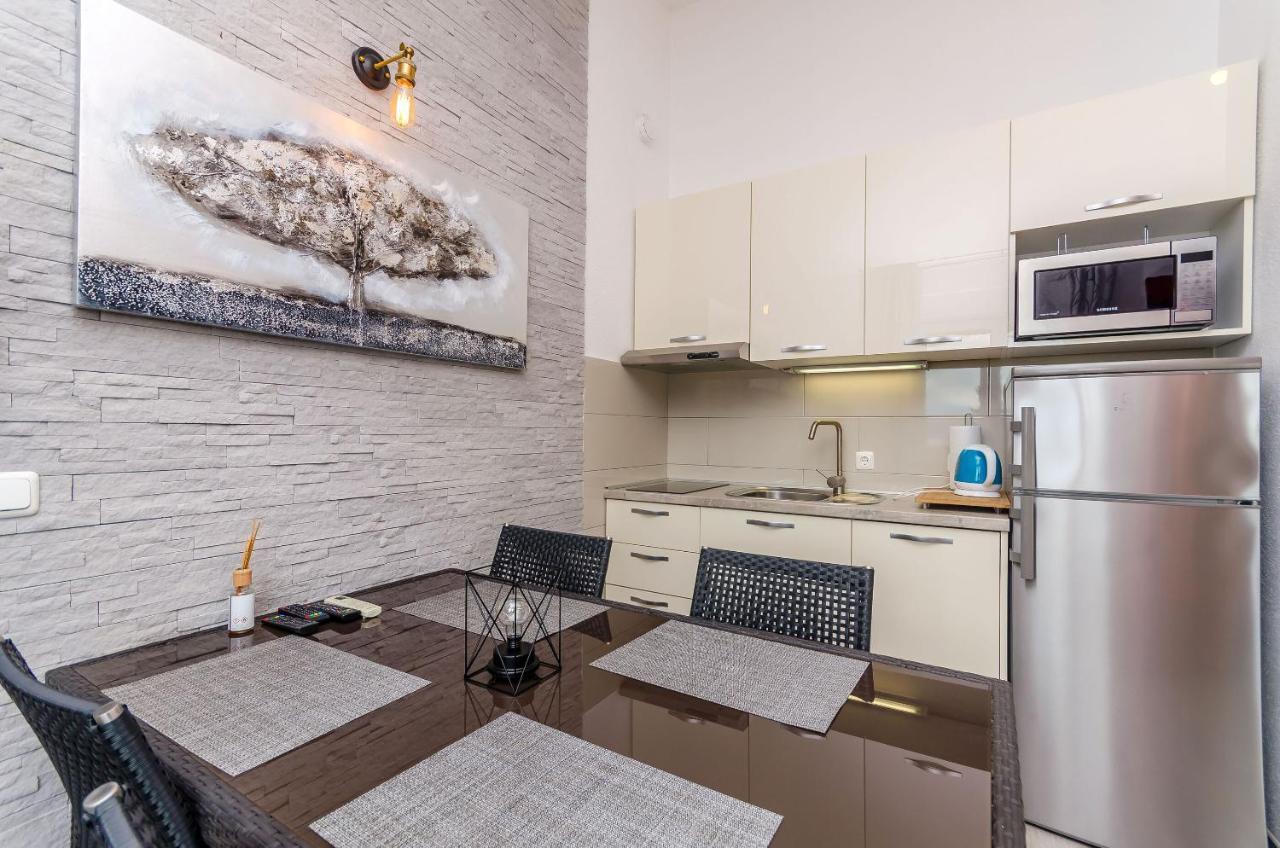 Apartments Marina 特罗吉尔 外观 照片